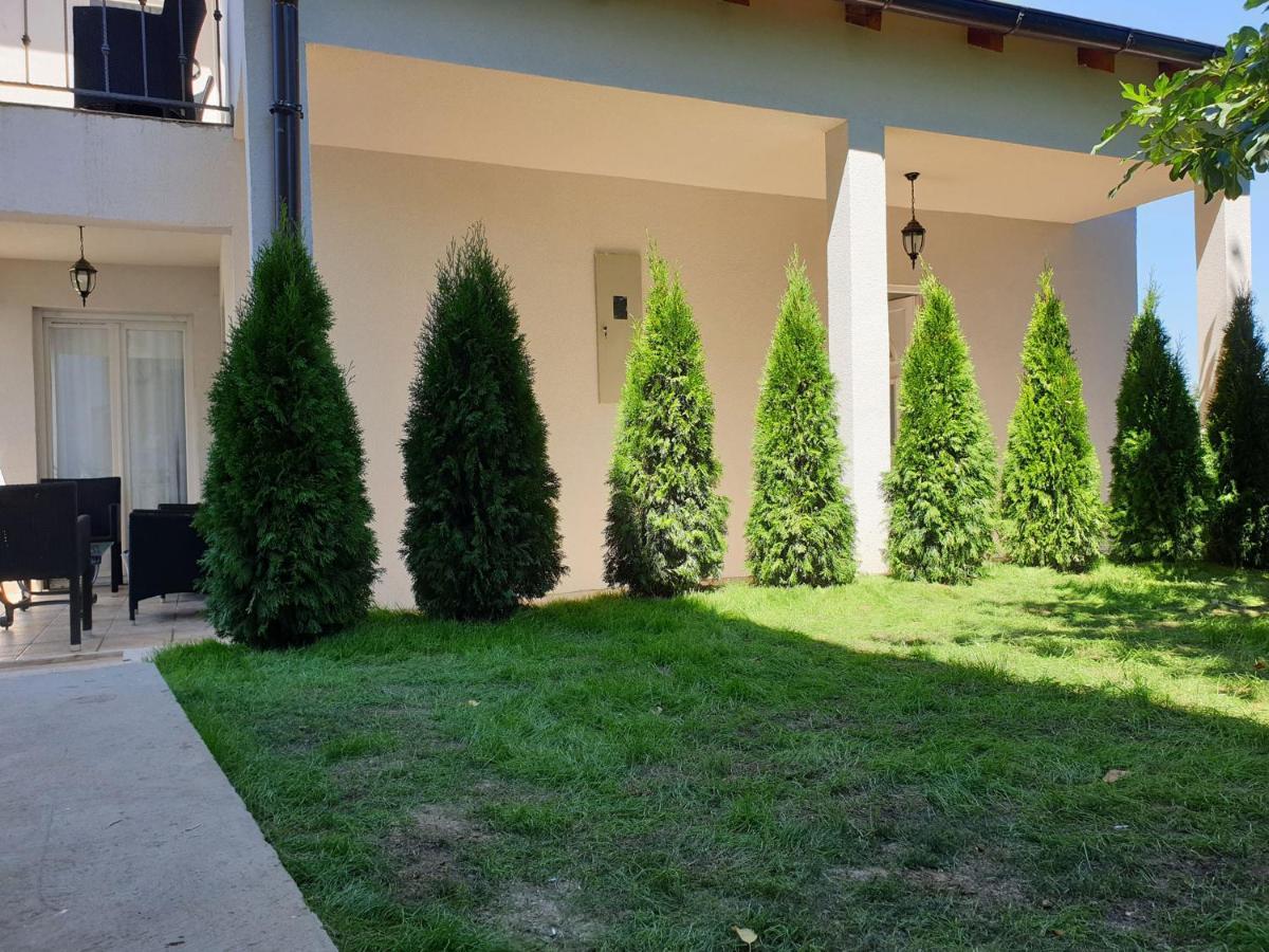 Villa Kuca Ema *